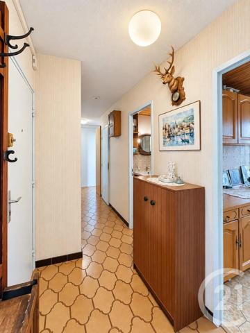 Appartement F5 à vendre  5 pièces - 95,55 m 2   CARROS  - 06