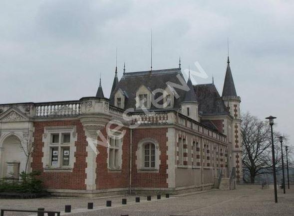 Local Commercial CHATEAU POULAIN.