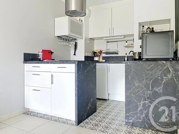 Appartement F2 à vendre  2 pièces - 31 m 2   ANTIBES  - 06