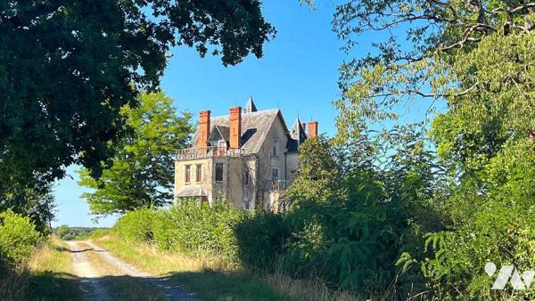 Domaine de 249 hectares – Manoir, étangs, bois et terres agricoles – LE BLANC (36300)