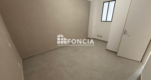 Location Studio 44.5 m² - Lamanon 13113