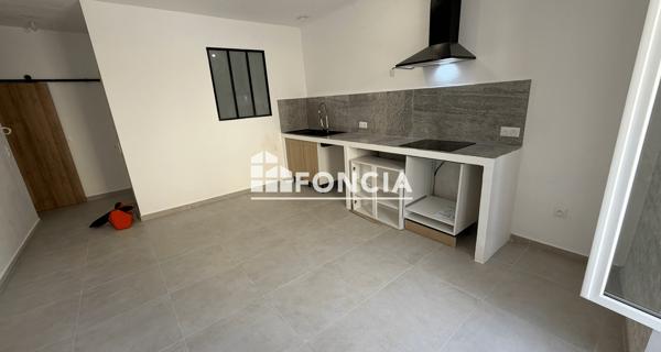 Location Studio 44.5 m² - Lamanon 13113