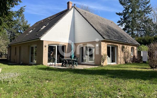 Maison à vendre    6 pièces •  Sylvains-les-Moulins