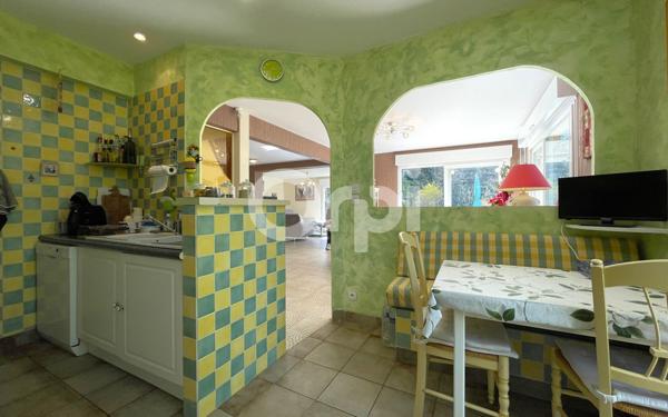 Maison à vendre    6 pièces •  Sylvains-les-Moulins