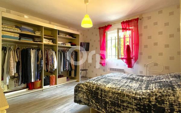 Maison à vendre    6 pièces •  Sylvains-les-Moulins