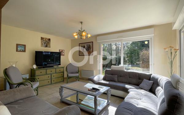 Maison à vendre    6 pièces •  Sylvains-les-Moulins