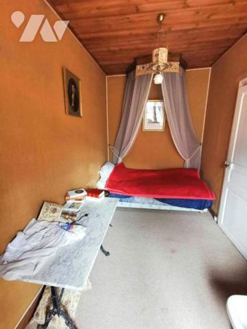 Maison en Pierre à Rénover à Proximité Immédiate du Port de Plaisance !