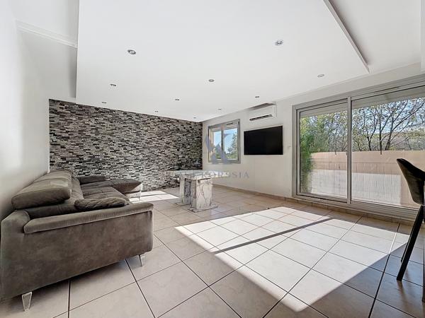 Décines-Charpieu – Appartement T4 95 m² avec balcon et climatisation