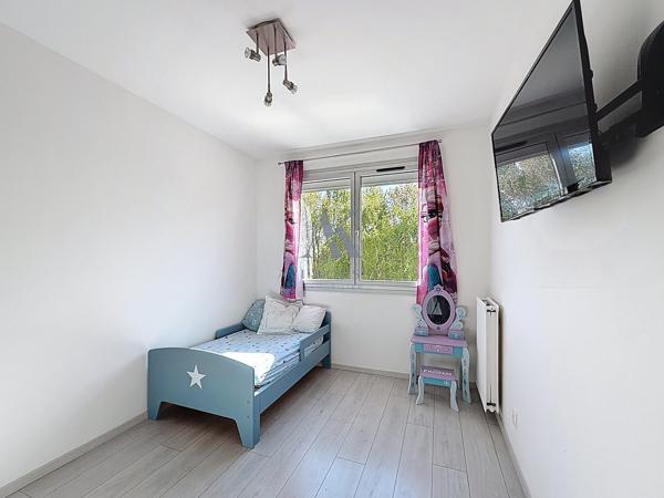 Décines-Charpieu – Appartement T4 95 m² avec balcon et climatisation