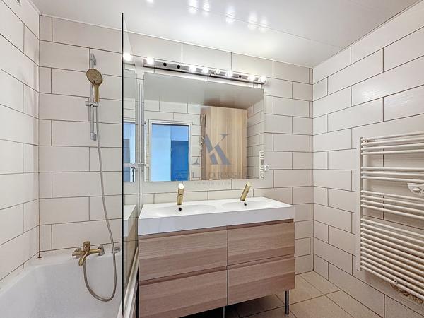 Décines-Charpieu – Appartement T4 95 m² avec balcon et climatisation