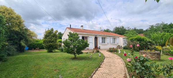 Maison Gorges 4 P . 3 Chs . 84.7 M² . Garage . T 545 M² . Terrasse