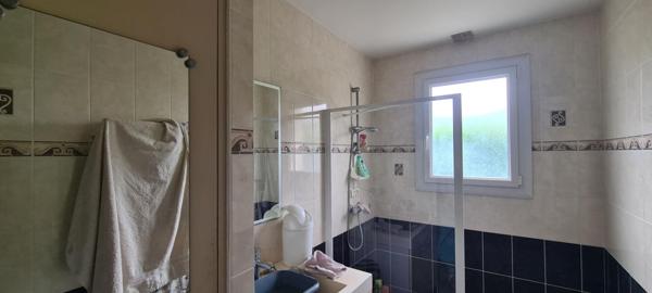 Maison Gorges 4 P . 3 Chs . 84.7 M² . Garage . T 545 M² . Terrasse