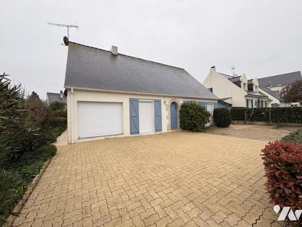 Maison familiale avec vie de plain-pied cinq chambres