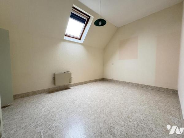 Maison familiale avec vie de plain-pied cinq chambres