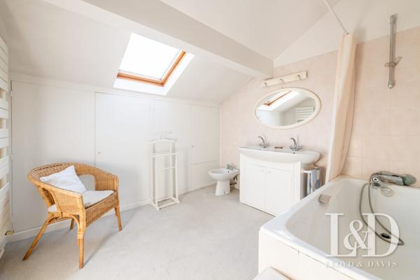 Grande maison familiale à fort potentiel