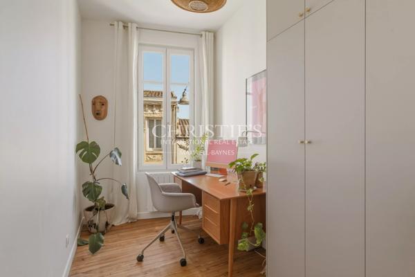 BORDEAUX NANSOUTY – MAISON EN PIERRE DE TAILLE AVEC JARDIN ET GARAGE