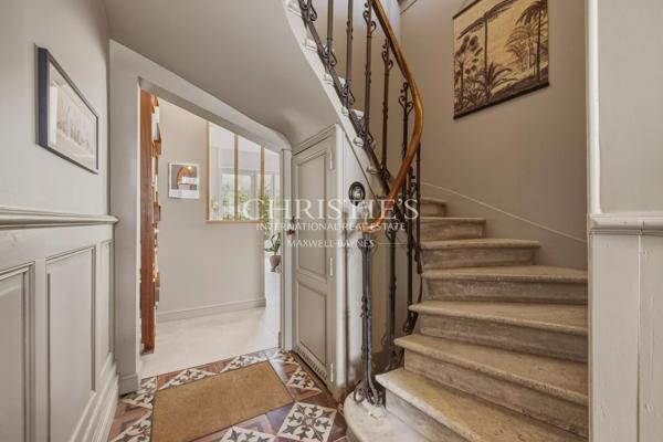 BORDEAUX NANSOUTY – MAISON EN PIERRE DE TAILLE AVEC JARDIN ET GARAGE