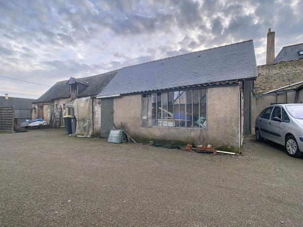 Maison Briollay 5 pièce(s) 24.27 m2