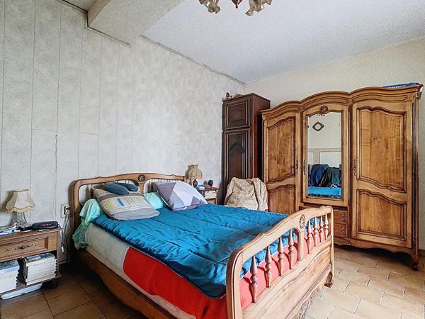 Maison Briollay 5 pièce(s) 24.27 m2