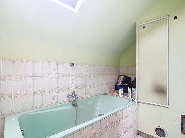 Maison Briollay 5 pièce(s) 24.27 m2