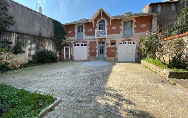 Stationnement à louer    Limoges