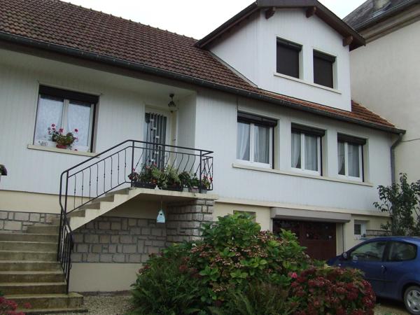 Joli pavillon sur sous-sol à rafraichir !