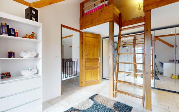 Maison à vendre    6 pièces • 205 m2 Contamine-sur-Arve