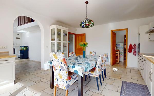 Maison à vendre    6 pièces • 205 m2 Contamine-sur-Arve