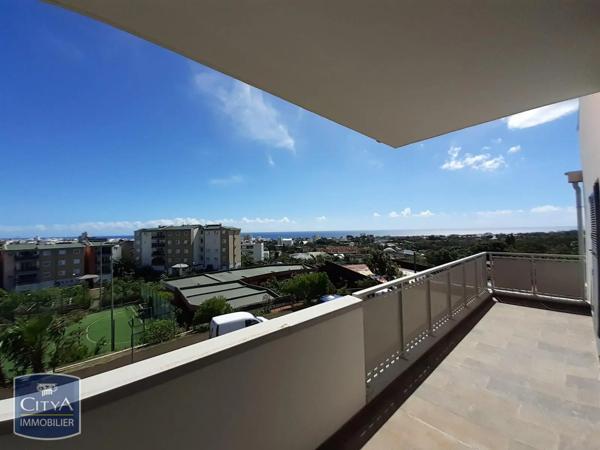 Appartement à louer 3 pièces 73.03m² Saint-Denis (97400)