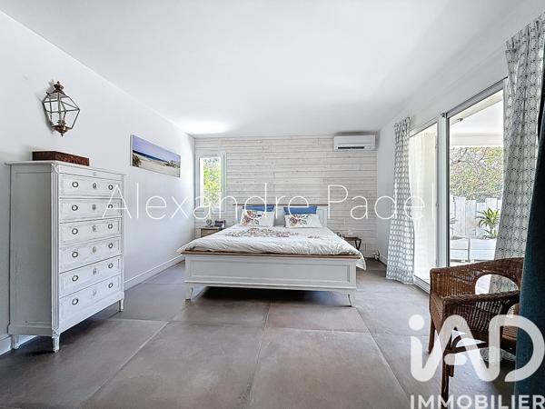 Maison à vendre 10 pièces 270 m² Carqueiranne