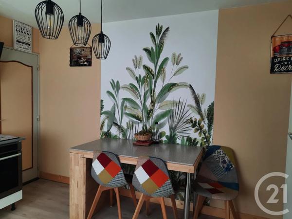 Maison à vendre  5 pièces - 96,57 m 2   CHEF BOUTONNE  - 79