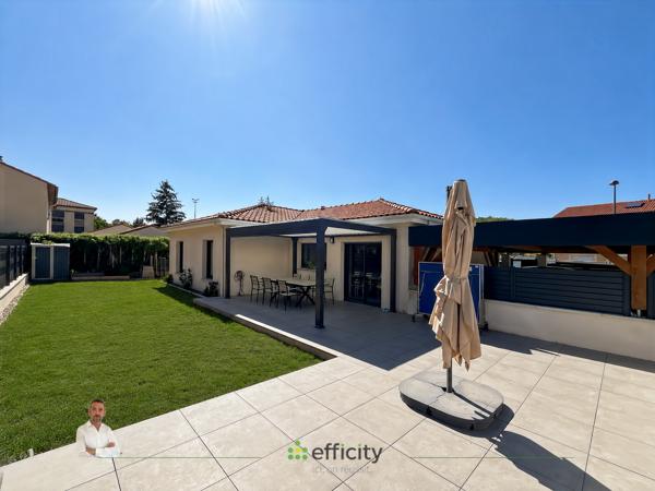Maison
         4 pièces
        - 102 m² Exclusivité 378 000 € *