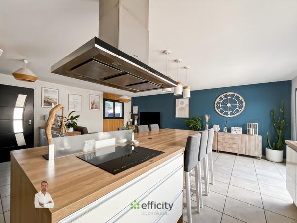 Maison
         4 pièces
        - 102 m² Exclusivité 378 000 € *