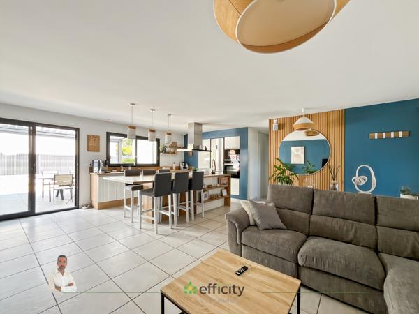 Maison
         4 pièces
        - 102 m² Exclusivité 378 000 € *