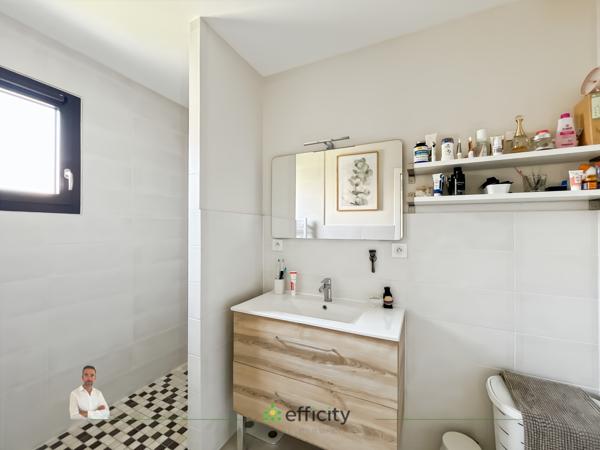 Maison
         4 pièces
        - 102 m² Exclusivité 378 000 € *
