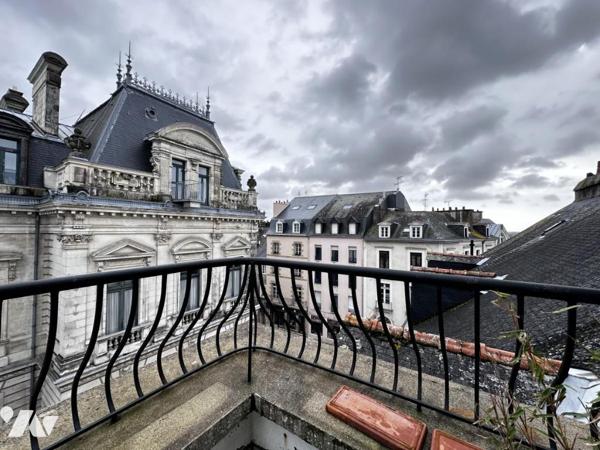 APPARTEMENT CENTRE VILLE - TRES JOLIE VUE 