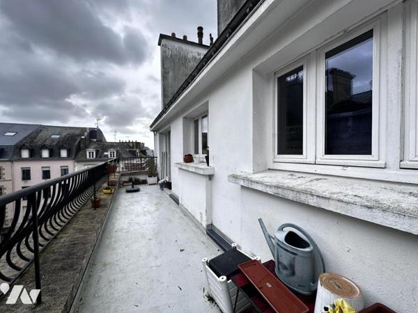 APPARTEMENT CENTRE VILLE - TRES JOLIE VUE 