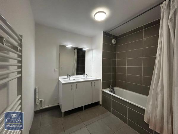 Appartement à louer 3 pièces 61.85m² Roncq (59223)