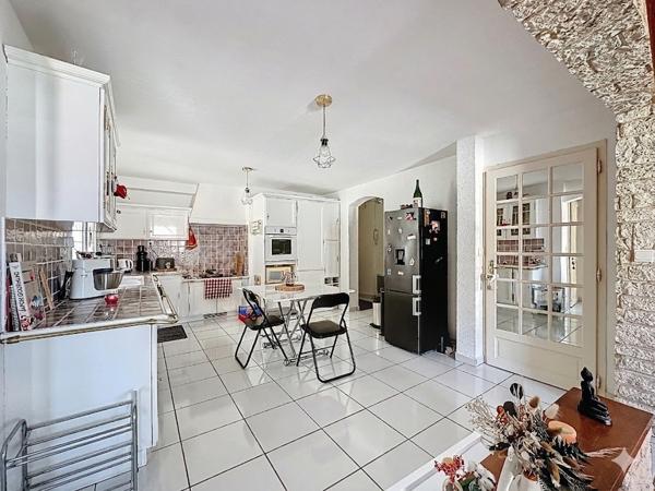 Duplex centre-ville au calme ? tout à pied ? Évian-les-Bains