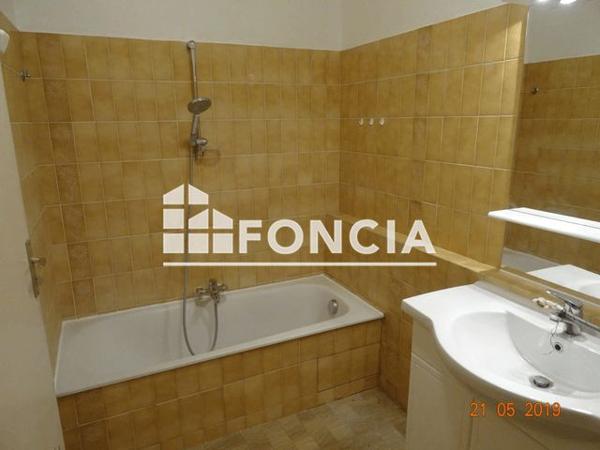 Location Appartement 3 pièces 78 m² - BOULEVARD MARECHAL FOCH Salon De Provence 13300