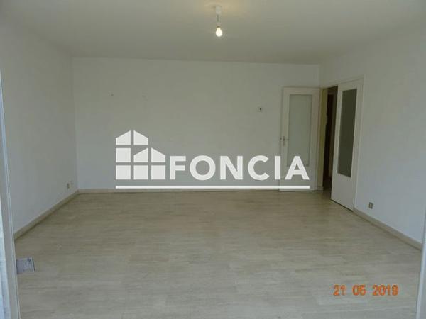 Location Appartement 3 pièces 78 m² - BOULEVARD MARECHAL FOCH Salon De Provence 13300