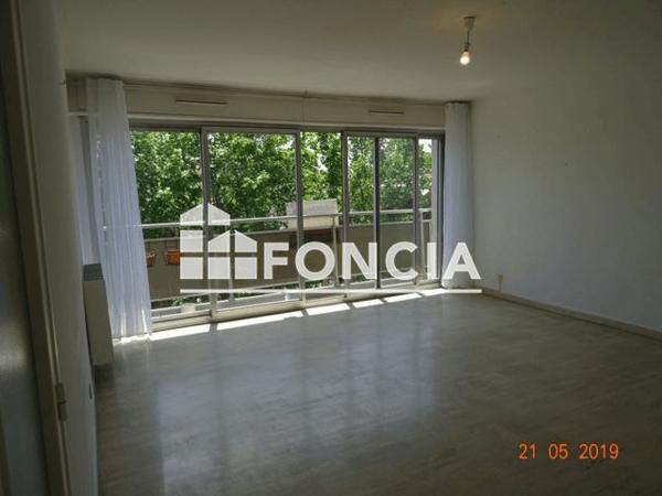 Location Appartement 3 pièces 78 m² - BOULEVARD MARECHAL FOCH Salon De Provence 13300