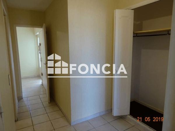 Location Appartement 3 pièces 78 m² - BOULEVARD MARECHAL FOCH Salon De Provence 13300