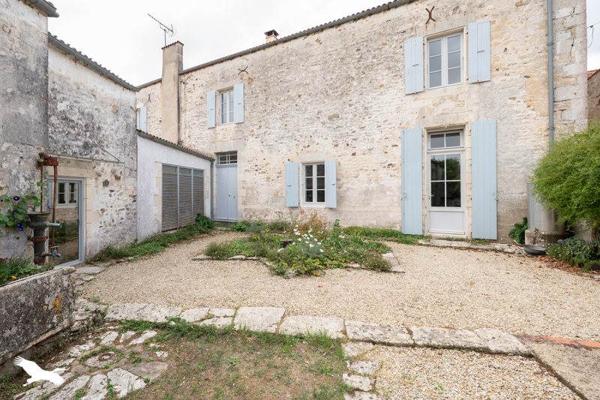Maison à vendre 500 000 € La Tremblade 7 p 187 m² DPE E