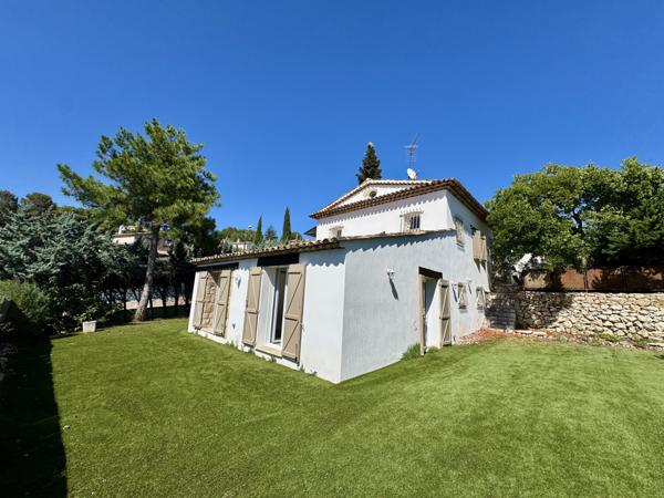 Draguignan (83300) Draguignan, Vieille route de Grasse, Maison 5 pièces, Terrain 840 m², garage.