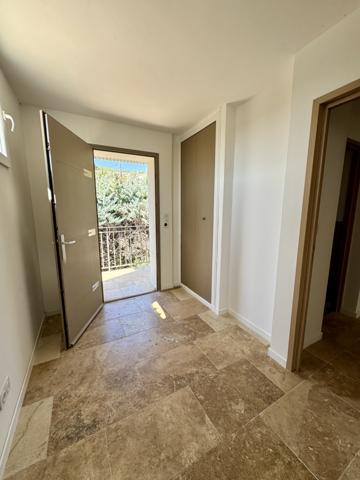 Draguignan (83300) Draguignan, Vieille route de Grasse, Maison 5 pièces, Terrain 840 m², garage.