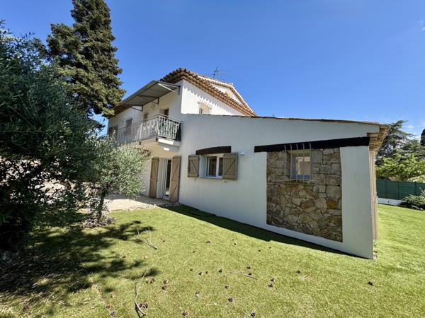 Draguignan (83300) Draguignan, Vieille route de Grasse, Maison 5 pièces, Terrain 840 m², garage.