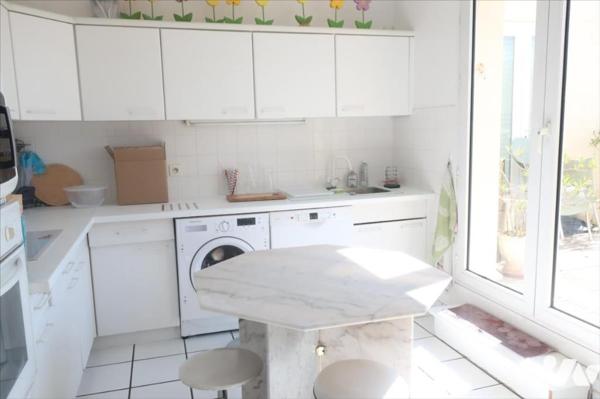 Appartement T6 - 5ème étage - Ascenseur - Cave - deux Parkings. 133,10m² hab.