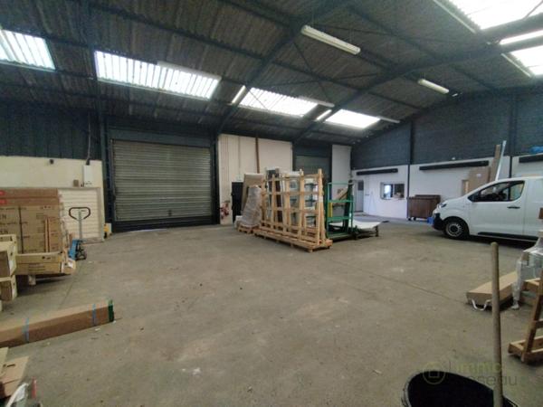Ateliers et Bureaux à CREVECOEUR LE GRAND (60360)