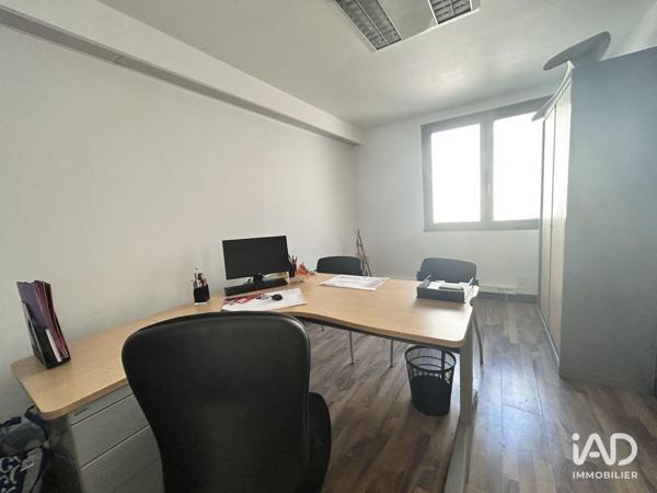 Location hangar 243 m² Varetz